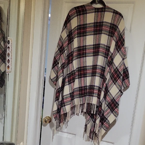 Ralph Lauren Vintage Plaid Fringe Shawl - Picture 7 of 14